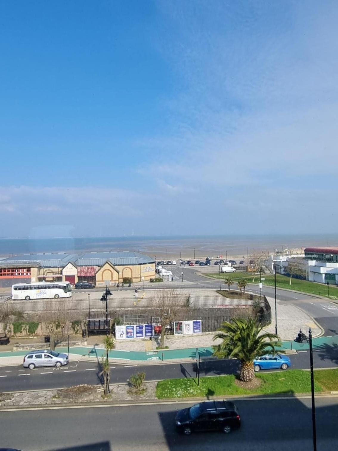 Ferienwohnung New With Free Offstreet Parking The Lookout At Ryde Esplanade Exterior foto
