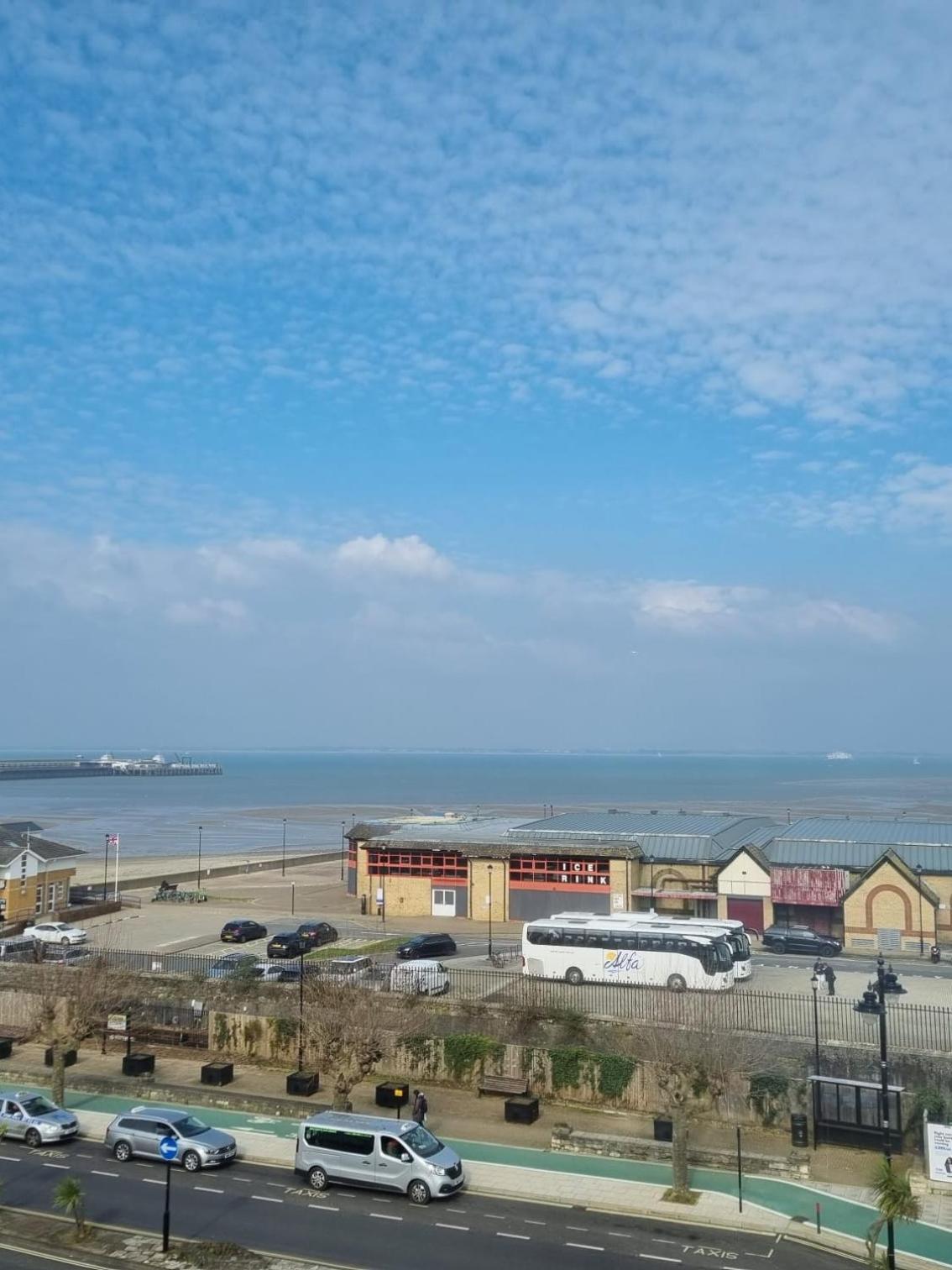 Ferienwohnung New With Free Offstreet Parking The Lookout At Ryde Esplanade Exterior foto